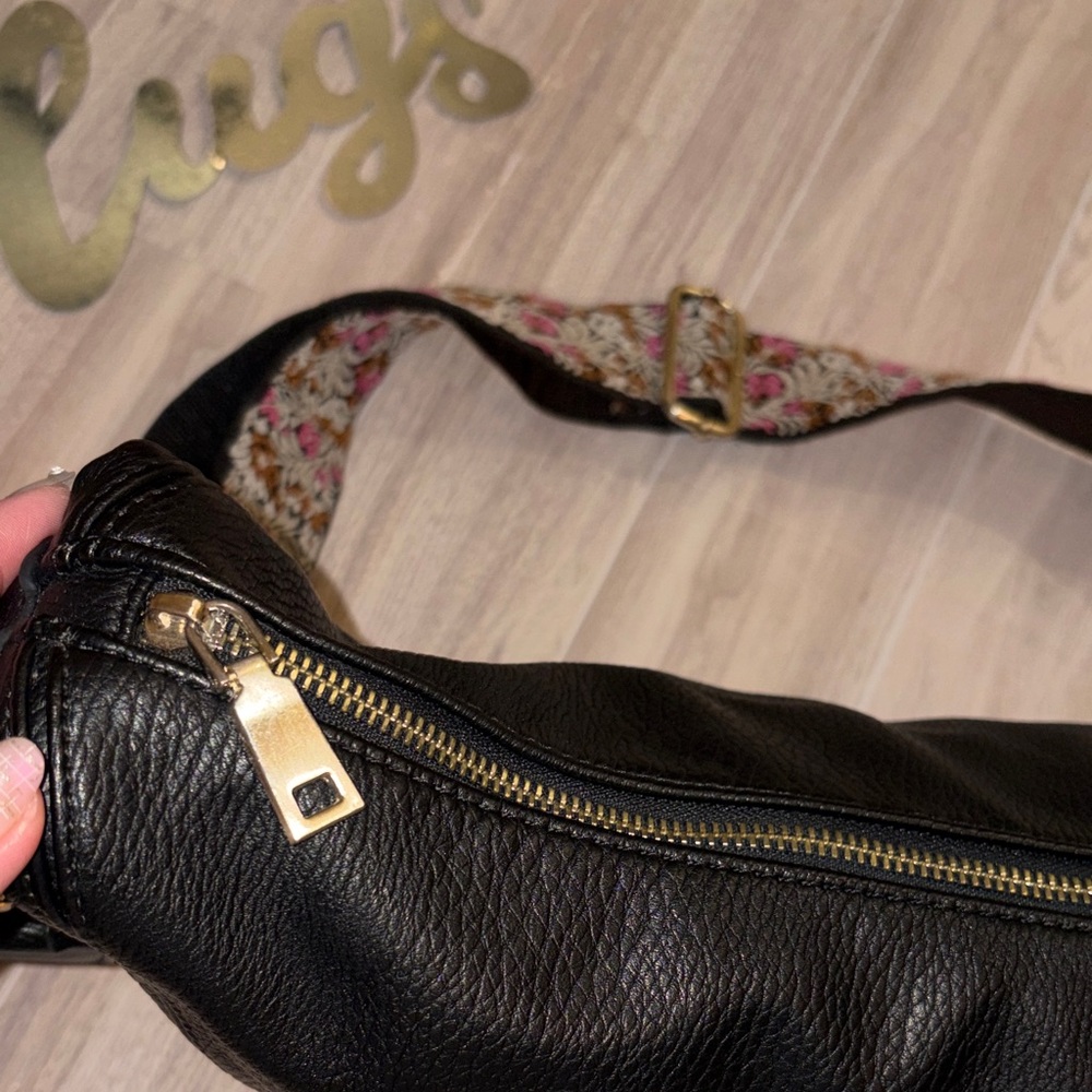 Stylish Black Women's Hobo Anthropologie Bag - Picture 2 of 9